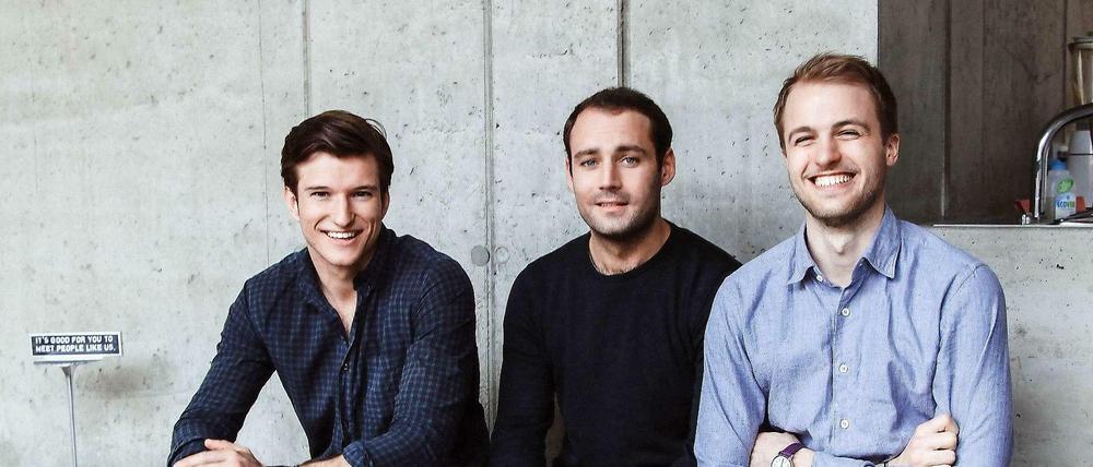 Nils Lehnert, Max Elverfors und Anthony Genillard fertigen Lichtinstallationen.