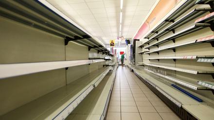 Ham wa nich. Ob im Bau- oder im Drogeriemarkt, im Bekleidungs- oder im Elektrogeschäft: Die Sommerartikel sind knapp. Kunden haben entweder vorgesorgt oder sie müssen schwitzen.