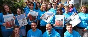 Das war das Team Sotschi. Hier sieht man die deutschen, britischen und russischen Schülerreporter von der Paralympics Zeitung / Paralimpijskij Reporter, die betreuenden Projektchefs des Tagesspiegel und Ideengeber Gregor Doepke von der DGUV(vorn). Die Schüler wohnten während der Paralympischen Spiele in Sotschi im März 2014 im Stadtgebiet von Adler am Schwarzen Meer.