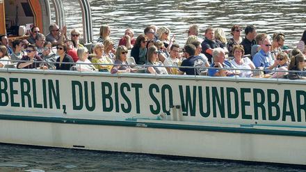 Magnet Berlin. Die Tourismus-Branche kann sich freuen: Im Juni gab es ein Umsatzplus in Deutschland von 7,4 Prozent im Vergleich zum Vorjahr. Fast sechs Millionen Besucher aus dem Ausland kamen allein nach Berlin.