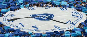 Begeisternder Empfang. Die Darmstadt-Fans begrüßten ihre Mannschaft mit einer Choreo zurück in der Bundesliga.