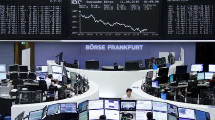 Börsen befinden sich langfristig im Aufwärtstrend, aber immer wieder kommt es zu Crashs. Wie können konservative Anleger damit umgehen?