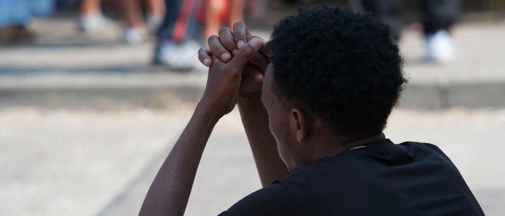Damit Flüchtlinge nicht weiter unter freiem Himmel schlafen müssen, braucht Berlin weitere Unterkünfte. Nun könnte das IHK-Wohnheim Entlastung bringen.