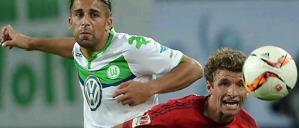 Packendes Duell: Thomas Müller muss mit seinem FC Bayern beim Verein von Ricardo Rodriguez, dem VfL Wolfsburg, antreten.