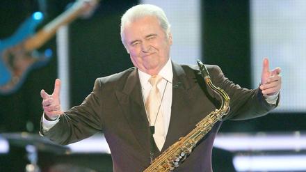 Ein Mann und sein Sax. Max Greger 2011 in der ZDF-Show "Willkommen bei Carmen Nebel". 