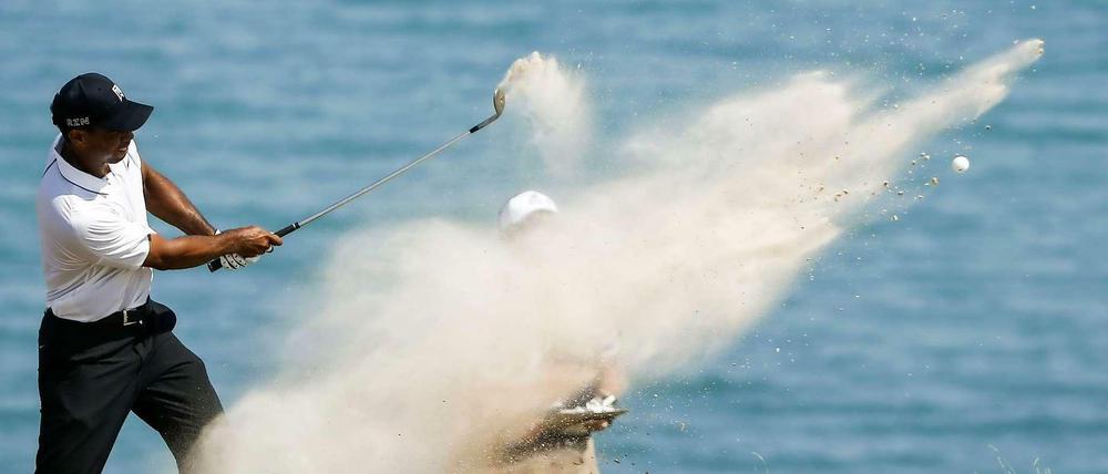 Leider mittlerweile ein gewohntes Bild: Bei Tiger Woods läuft es nicht mehr rund.