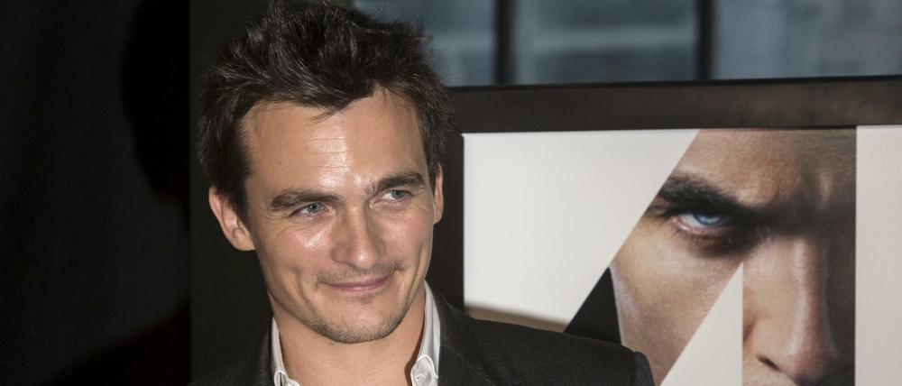 Eigentlich sieht Rupert Friend ganz nett aus - im neuen Film "Hitman - Agent 47" guckt er meist ein wenig strenger. 
