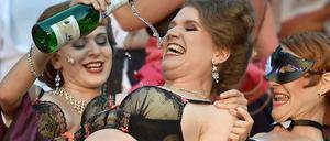 Prösterchen! „La Traviata“ feuchtfröhlich im Ruppiner Land. 