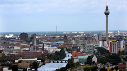 Stadt der Mieter. Die Skyline von Berlin. 