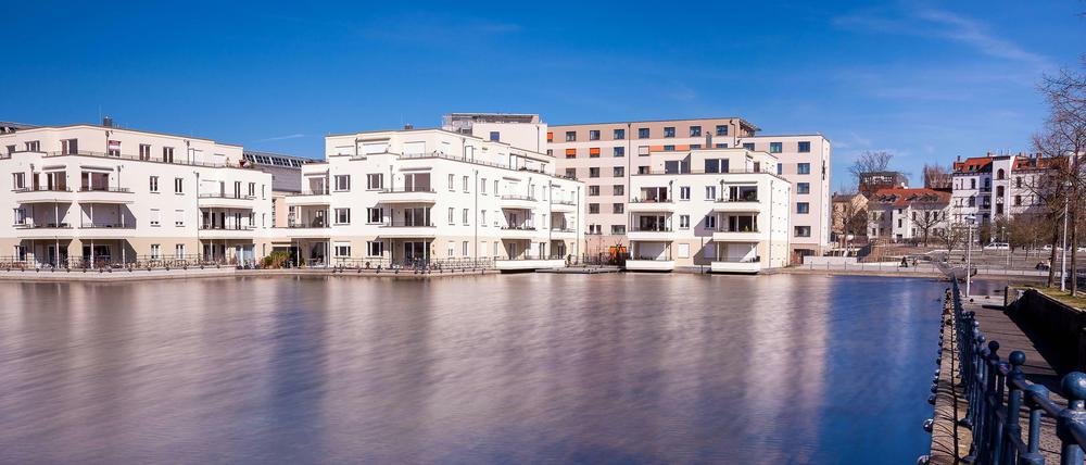 Haus am See. Immer mehr Berliner entscheiden sich für eine Eigentumswohnung, wie hier am Tegeler Hafen.