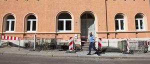 Vor der Eröffnung stehende Flüchtlingsunterkunft in Meißen nach dem Brandanschlag Ende Juni.