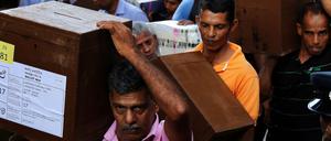 Wieder Wahlen. Am Montag wählt Sri Lanka sein Parlament. Das könnte den alten Präsidenten zum neuen Premierminister machen.