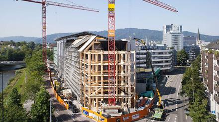 Hier wird mit Holz gebaut: Das Bürogebäude der Tamedia in Zürich.