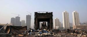 Die Wohntürme stehen nur einen halben Kilometer vom Ort der Katastrophe entfernt. Mehr als 6000 Menschen haben ihre Wohnungen verloren, weil sie durch die Explosion oder die darauf folgenden Brände zerstört worden oder unbewohnbar geworden sind. 