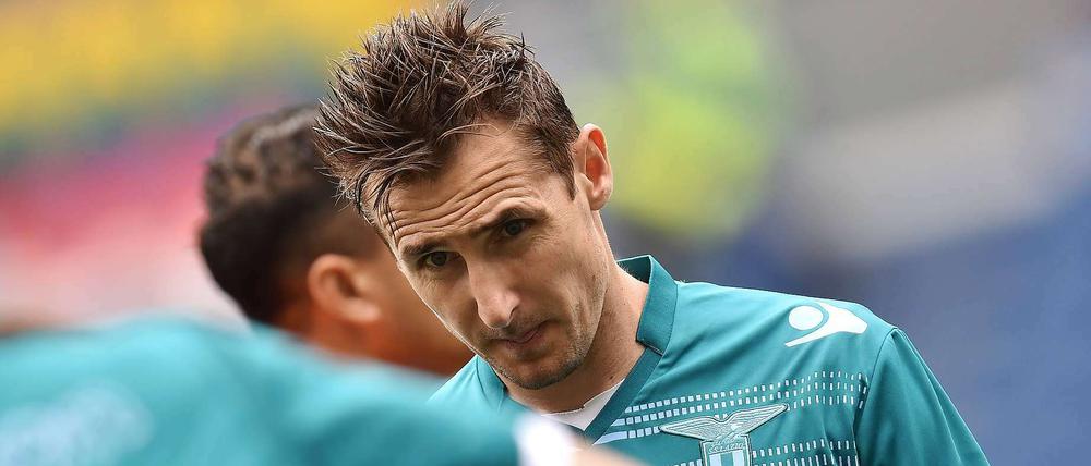 Schlecht in Tritt gekommen. Beim italienischen Supercup waren Klose und Lazio chancenlos gegen Caceres und Juventus Turin – der Klub aus Rom verlor 0:2.