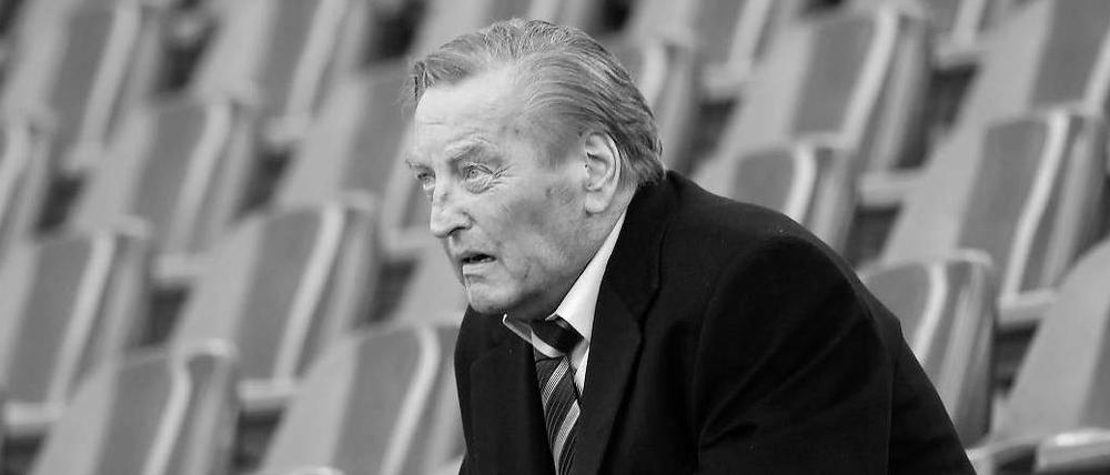 Der Vater des WM-Titels. Gerhard Mayer-Vorfelder war in seiner Zeit als DFB-Präsident nicht unumstritten. Inzwischen gilt es als unstrittig, dass er mit der Nachwuchsreform entscheidend zum Aufschwung des deutschen Fußballs beigetragen hat. 