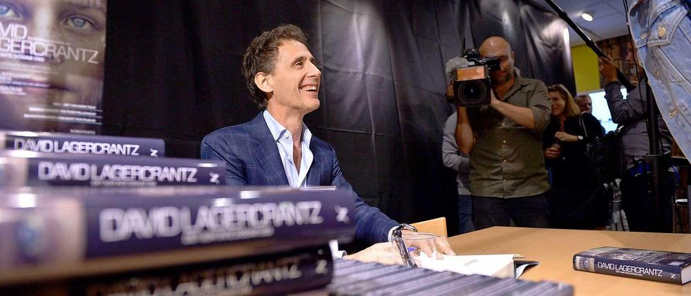 Autor David Lagercrantz bei der Signierstunde zu "Verschwörung".