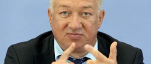 Die Staaten sollten jetzt Geld ausgeben, fordert der Ökonom Horn. So billig wie derzeit könne man kaum noch einmal die Infrastruktur modernisieren. 