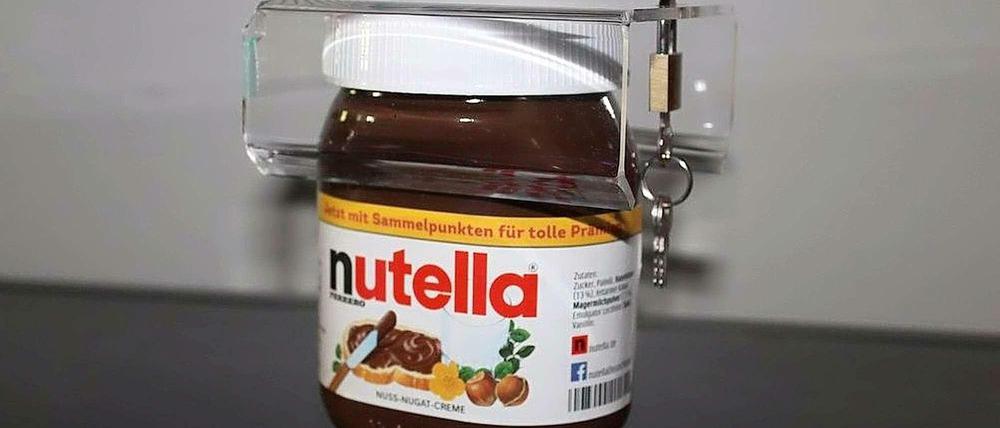 Am Ende August können wieder Schlösser für Nutella-Gläser bei Ebay gekauft werden. 