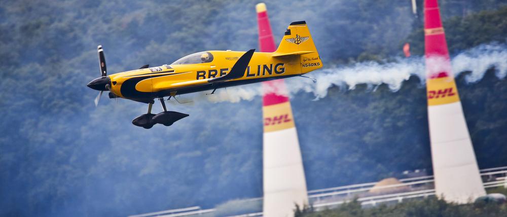 Zu gefährlich? Nach dem Unfall bei einer Flugshow in Großbritannien wird über ein Verbot von Flugshows diskutiert. 