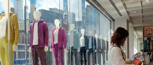 Der Einzelhandel in Japan sucht händeringend nach Mitarbeitern.