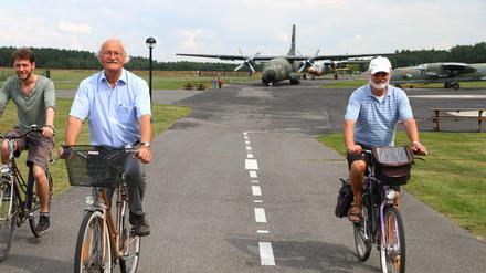 Rundgang über das Militär-Historische Museum (Luftwaffenmuseum) auf dem Flugplatz in Berlin-Gatow: Exponate im Aussenbereich: Transall. 
