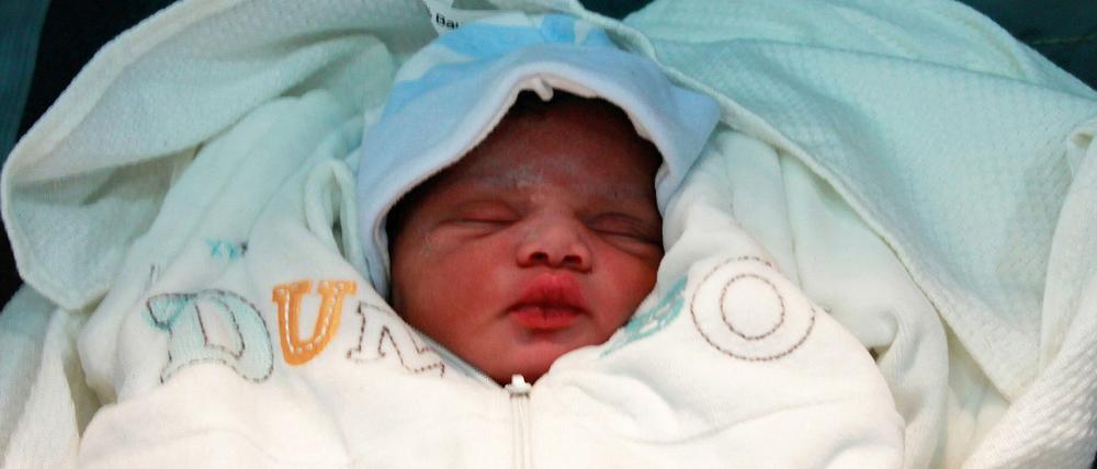 Die kleine Sophia erblickte am frühen Morgen des 24. August auf einer deutschen Fregatte das Licht der Welt.