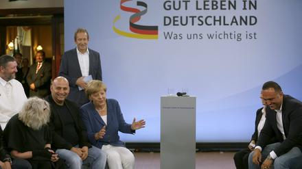 60 Bürger nehmen am Dienstag an der Veranstaltung in Duisburg teil. 