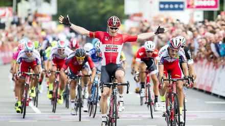 "Endlich mal Hamburg" - Andre Greipel fuhr bei den Hamburg Cyclassics als Erster durchs Ziel.