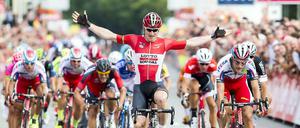 "Endlich mal Hamburg" - Andre Greipel fuhr bei den Hamburg Cyclassics als Erster durchs Ziel.