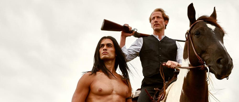 Blutsbrüder: Nik Xhelilaj als Winnetou und Wotan Wilke Möhring in der Rolle von Old Shatterhand.