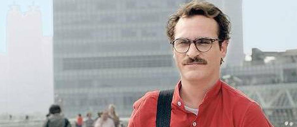 Normalo-Nerd. Theodore (Joaquin Phoenix), Single, betreibt einen Internetdienst für Liebesbriefe.