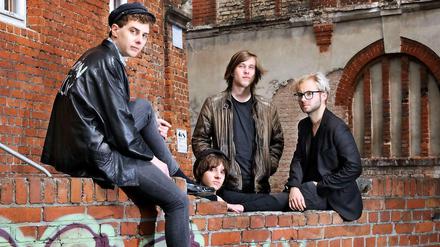 Die Indierock-Band Isolation Berlin.