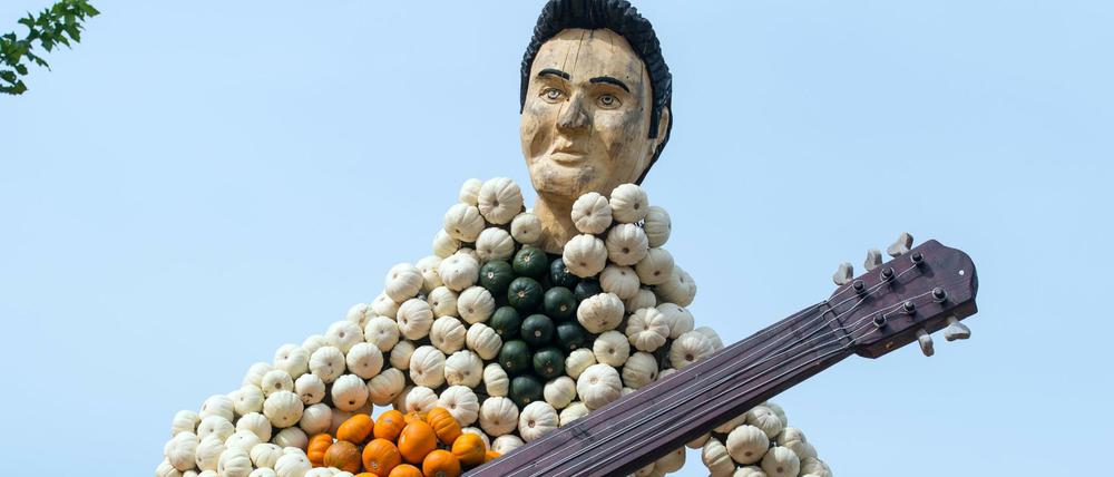 Elvis klebt! Kürbisse wurden in Klaistow zusammengepappt und ausgestellt.