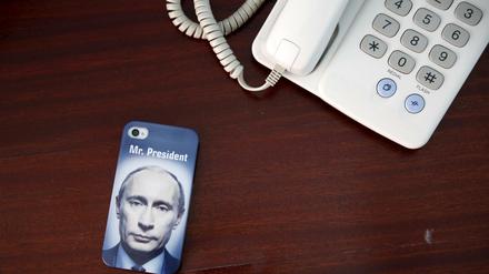Nimmt er ab? Wladimir Putin ist nicht zum Gipfel in Berlin eingeladen. Doch an Russland vorbei gibt es kaum eine Lösung in der Ukraine, meinen die meisten Beobachter.