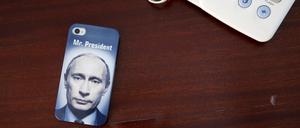 Nimmt er ab? Wladimir Putin ist nicht zum Gipfel in Berlin eingeladen. Doch an Russland vorbei gibt es kaum eine Lösung in der Ukraine, meinen die meisten Beobachter.