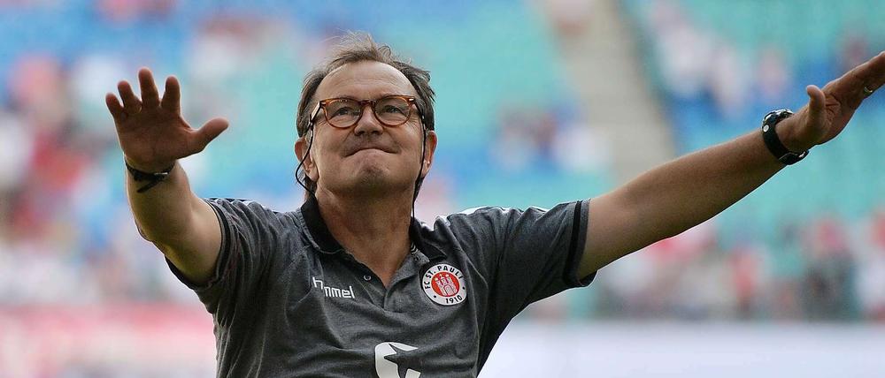 Ewald Lienen, 61, bestritt 333 Spiele in der Bundesliga, trainierte dort Duisburg, Rostock, Köln, Gladbach und Hannover. Seit Ende 2014 coacht er Zweitligist St. Pauli im Millerntorstadion.