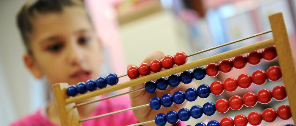 Na dann los: Auch für 21.000 Schüler in Brandenburg beginnt wieder der Unterricht.