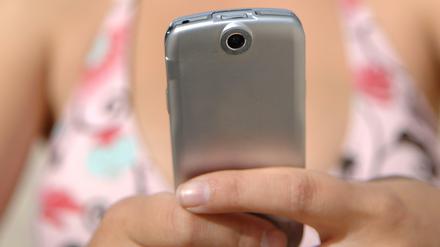 Sexting: Ein Selfie in sexy Pose ist schnell gemacht, die Folgen können jedoch lange nachwirken.