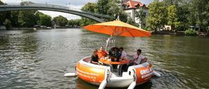 So sieht ein nicht versenktes Grillboot aus.