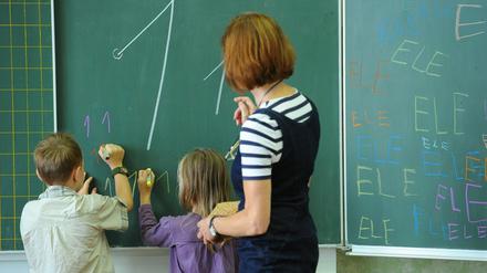  Das meiste Geld wird den Kitas und Schulen, Hochschulen und Krankenhäusern zugute kommen. 