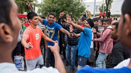 Ausgelassene Stimmung herrschte am Freitag beim Willkommensfest für Flüchtlinge im sächsischen Heidenau.