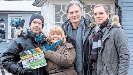 Miguel Alexandre  (l.) mit dem Team von „Der Kommissar und das Meer“.
