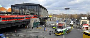 Knotenpunkt : der Bahnhof Zoo.
