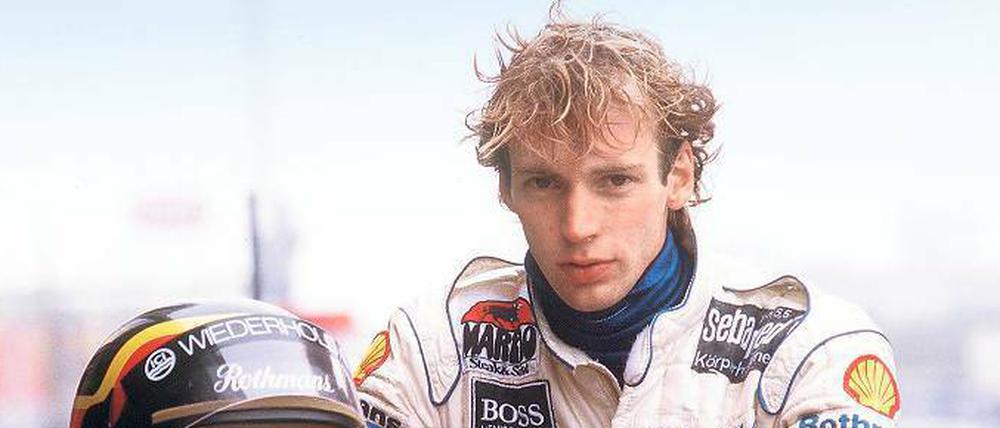 Rekord für die Ewigkeit. Kein Rennfahrer hat die berüchtigte Nordschleife je schneller umrundet als Stefan Bellof. Im Porsche 956 fuhr er 1983 im Training eine Rundenzeit von 6:11, 13 Minuten.