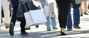 Die Teuerung in Deutschland ist auf dem Rückzug. Auch im August drückten sinkende Energiepreise die Inflation. 