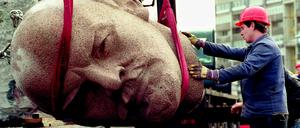 Das Lenin-Denkmal wurde 1991 enthauptet - ein Symbol für den Untergang der DDR.