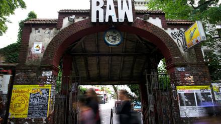 Düster selbst am Tag. Der Eingang zum RAW-Gelände an der Revaler Straße in Friedrichshain.
