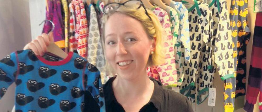 Typisch skandinavisch bunt: Im Lillahopp in Alt-Treptow gibt es ökologisch hergestellte Kleidung für Kinder.