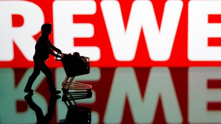 Rewe will den Konkurrenten Kaiser's Tengelmann übernehmen.